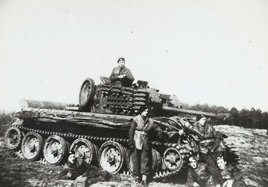 Tanks of World War 2: Cromwell: British Tank in 1945