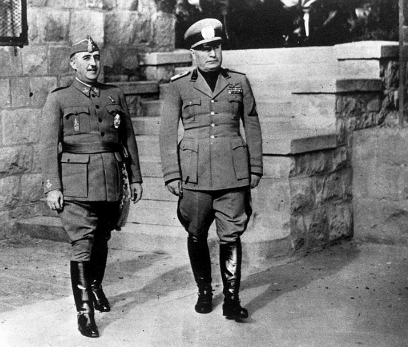 Franco met privately with Italian leader Benito Mussolini in Bordighera, Italy in 1941