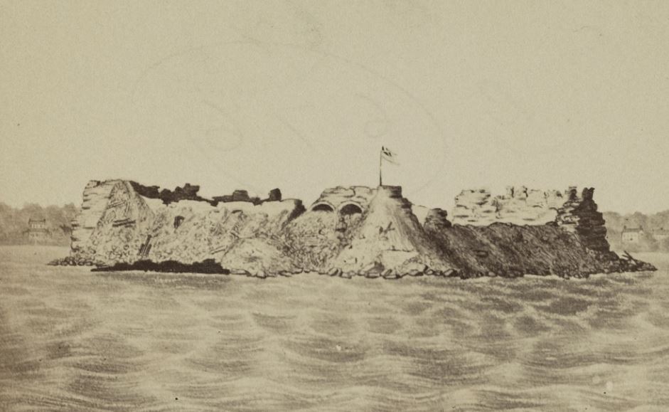 Confederate forces attack Fort Sumter in 1861